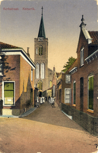 10849 Gezicht in de Kerkstraat te Kamerik uit het westen; met op de achtergrond de toren van de N.H. kerk.N.B. De ...